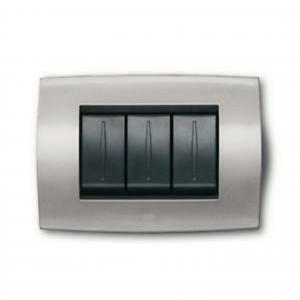 Placca soft in metallo 3 moduli grigio argento 2cse0302sfz